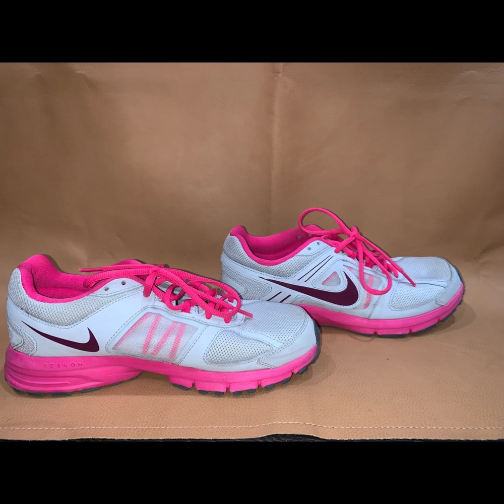 Nike Air Reslon Pink Running Shoes Size 9